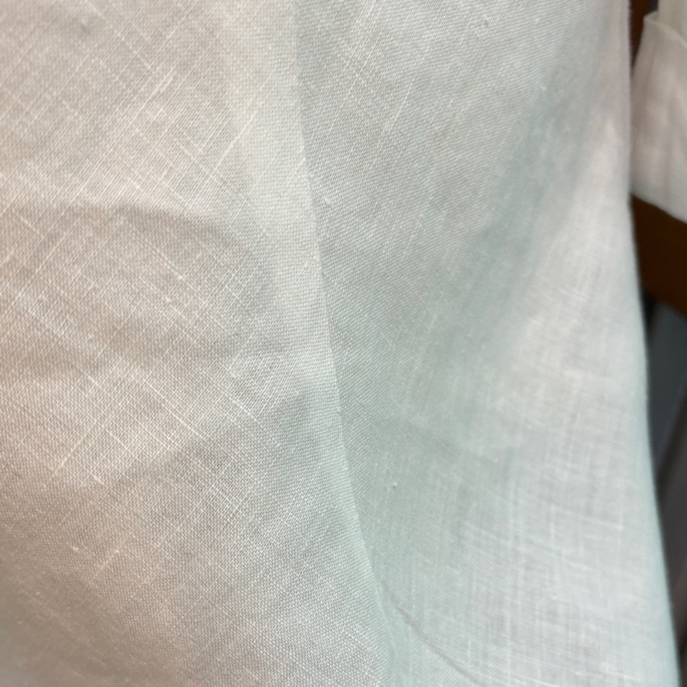 Elegant White Irish Linen Blouse with Embroidered Details - Picture 13 of 15